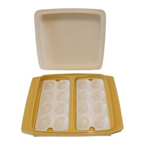 VINTAGE Tupperware devilled egg carrier
